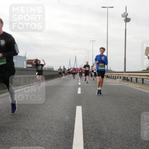 03.10.2025 - Köhlbrandbrückenlauf Matties Gatica Varas http://msf.ph/oto/9190103 03.10.2025 16:00:56 Position 3 8457 meine-sportfotos.de