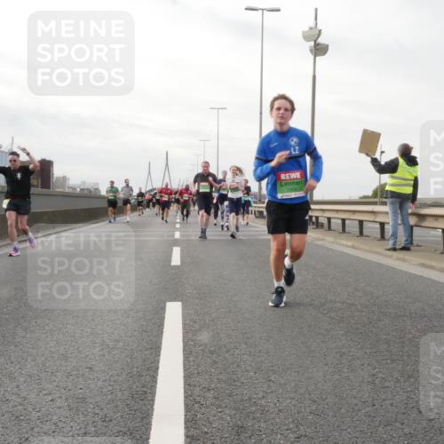 03.10.2025 - Köhlbrandbrückenlauf Matties Gatica Varas http://msf.ph/oto/9190107 03.10.2025 16:00:57 Position 3 7906 meine-sportfotos.de