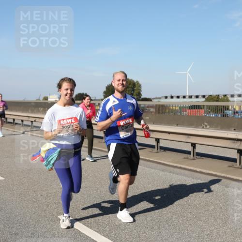 03.10.2025 - Köhlbrandbrückenlauf Yannick Fuchs http://msf.ph/oto/9190113 03.10.2025 12:09:59 Position 3 6076, 6072 meine-sportfotos.de
