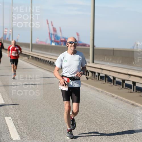 03.10.2025 - Köhlbrandbrückenlauf Yannick Fuchs http://msf.ph/oto/9190120 03.10.2025 11:49:59 Position 3 361 meine-sportfotos.de