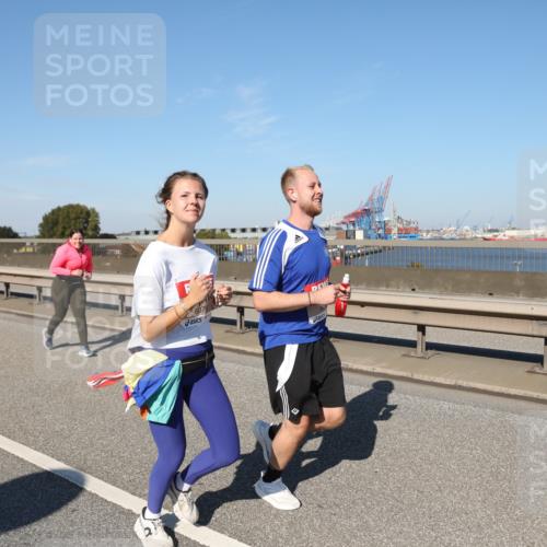 03.10.2025 - Köhlbrandbrückenlauf Yannick Fuchs http://msf.ph/oto/9190133 03.10.2025 12:09:59 Position 3  meine-sportfotos.de