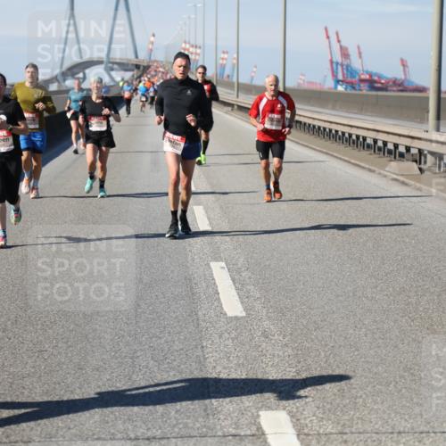 03.10.2025 - Köhlbrandbrückenlauf Yannick Fuchs http://msf.ph/oto/9190140 03.10.2025 11:50:02 Position 3 6409 meine-sportfotos.de