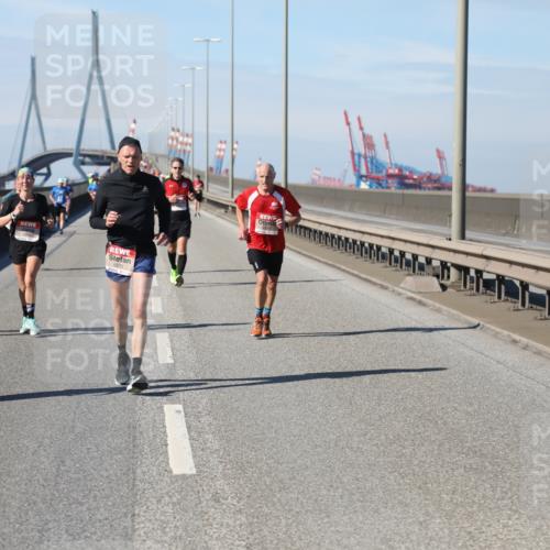 03.10.2025 - Köhlbrandbrückenlauf Yannick Fuchs http://msf.ph/oto/9190143 03.10.2025 11:50:02 Position 3  meine-sportfotos.de