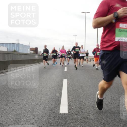 03.10.2025 - Köhlbrandbrückenlauf Matties Gatica Varas http://msf.ph/oto/9190146 03.10.2025 16:01:06 Position 3  meine-sportfotos.de