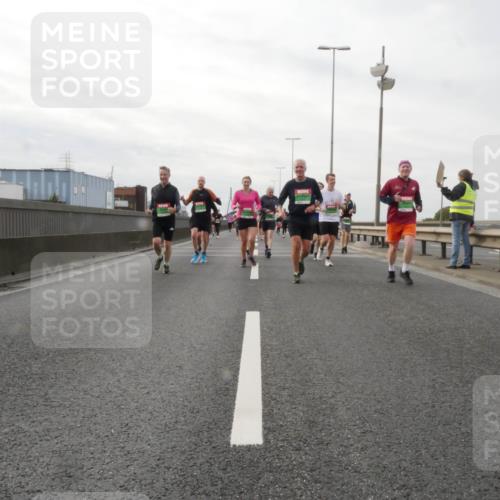 03.10.2025 - Köhlbrandbrückenlauf Matties Gatica Varas http://msf.ph/oto/9190149 03.10.2025 16:01:06 Position 3  meine-sportfotos.de