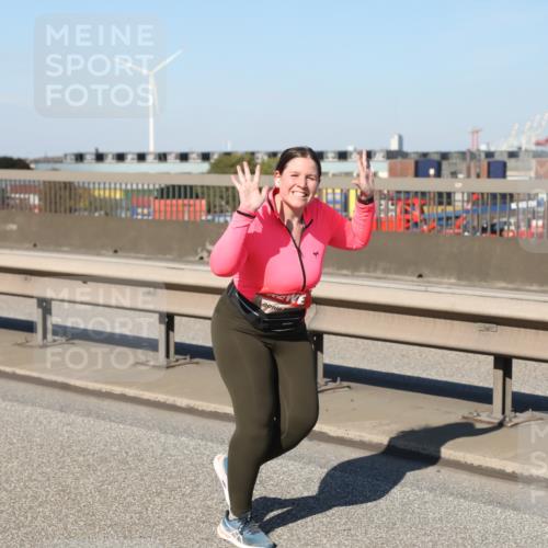 03.10.2025 - Köhlbrandbrückenlauf Yannick Fuchs http://msf.ph/oto/9190151 03.10.2025 12:10:01 Position 3  meine-sportfotos.de