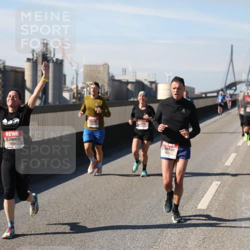 03.10.2025 - Köhlbrandbrückenlauf Yannick Fuchs http://msf.ph/oto/9190154 03.10.2025 11:50:04 Position 3 6409, 6233 meine-sportfotos.de