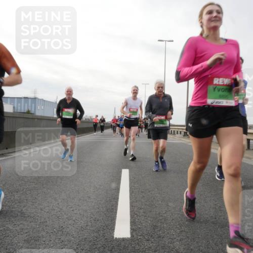 03.10.2025 - Köhlbrandbrückenlauf Matties Gatica Varas http://msf.ph/oto/9190162 03.10.2025 16:01:09 Position 3  meine-sportfotos.de