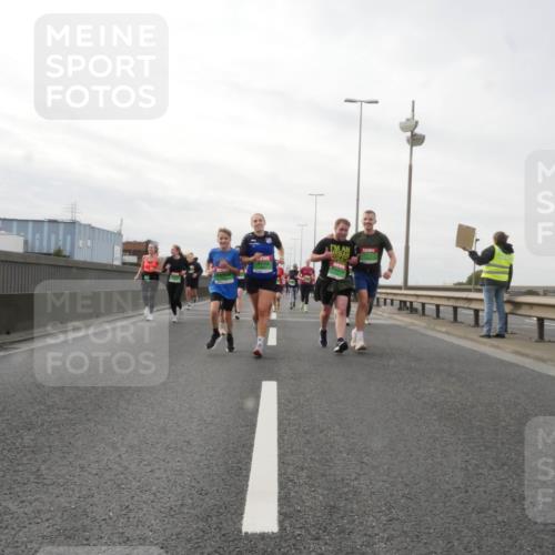 03.10.2025 - Köhlbrandbrückenlauf Matties Gatica Varas http://msf.ph/oto/9190179 03.10.2025 16:01:13 Position 3  meine-sportfotos.de