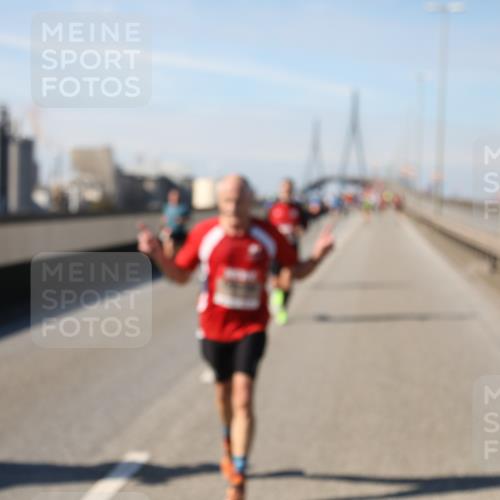 03.10.2025 - Köhlbrandbrückenlauf Yannick Fuchs http://msf.ph/oto/9190180 03.10.2025 11:50:06 Position 3  meine-sportfotos.de