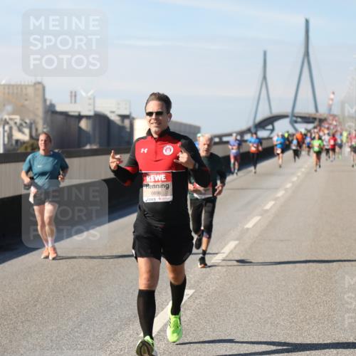 03.10.2025 - Köhlbrandbrückenlauf Yannick Fuchs http://msf.ph/oto/9190192 03.10.2025 11:50:08 Position 3 6696 meine-sportfotos.de