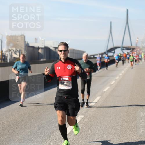 03.10.2025 - Köhlbrandbrückenlauf Yannick Fuchs http://msf.ph/oto/9190195 03.10.2025 11:50:08 Position 3 6696 meine-sportfotos.de