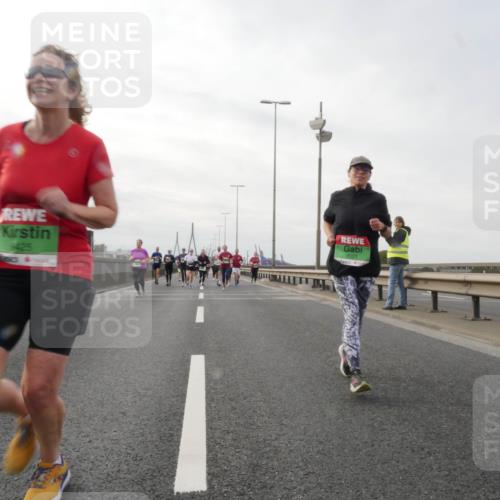 03.10.2025 - Köhlbrandbrückenlauf Matties Gatica Varas http://msf.ph/oto/9190207 03.10.2025 16:01:19 Position 3 1425, 8027 meine-sportfotos.de