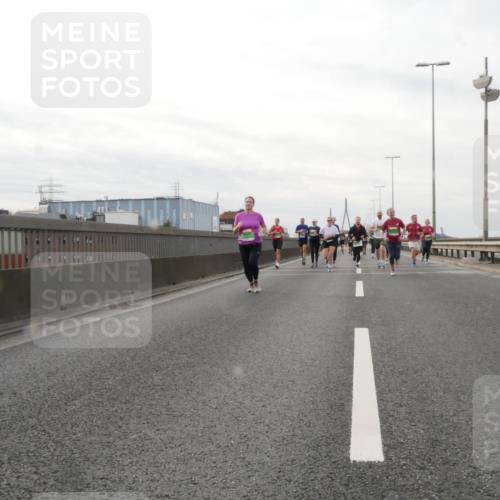 03.10.2025 - Köhlbrandbrückenlauf Matties Gatica Varas http://msf.ph/oto/9190211 03.10.2025 16:01:21 Position 3  meine-sportfotos.de
