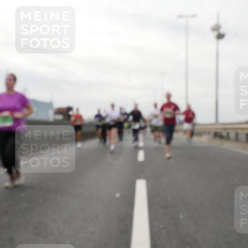 03.10.2025 - Köhlbrandbrückenlauf Matties Gatica Varas http://msf.ph/oto/9190218 03.10.2025 16:01:22 Position 3  meine-sportfotos.de