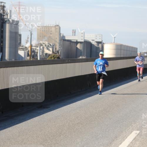 03.10.2025 - Köhlbrandbrückenlauf Yannick Fuchs http://msf.ph/oto/9190236 03.10.2025 11:50:12 Position 3 50 meine-sportfotos.de