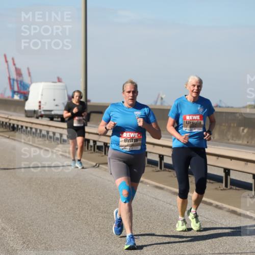 03.10.2025 - Köhlbrandbrückenlauf Yannick Fuchs http://msf.ph/oto/9190237 03.10.2025 12:10:06 Position 3 6095 meine-sportfotos.de