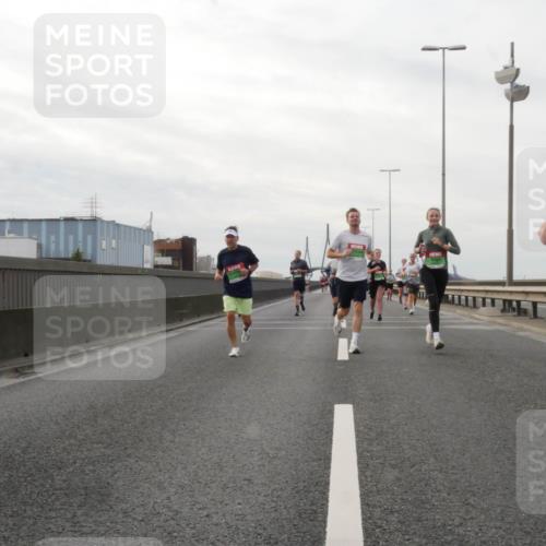 03.10.2025 - Köhlbrandbrückenlauf Matties Gatica Varas http://msf.ph/oto/9190238 03.10.2025 16:01:27 Position 3 585, 1800 meine-sportfotos.de