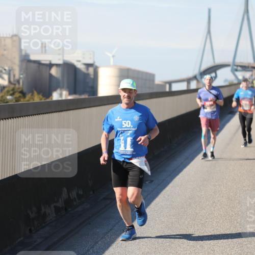 03.10.2025 - Köhlbrandbrückenlauf Yannick Fuchs http://msf.ph/oto/9190243 03.10.2025 11:50:16 Position 3 50 meine-sportfotos.de