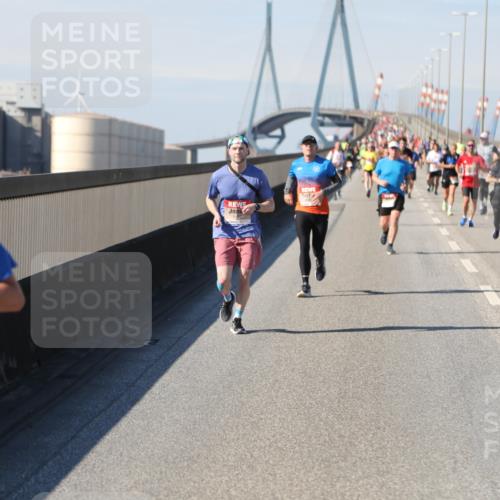 03.10.2025 - Köhlbrandbrückenlauf Yannick Fuchs http://msf.ph/oto/9190250 03.10.2025 11:50:17 Position 3 50 meine-sportfotos.de