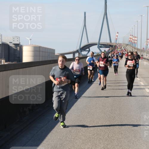 03.10.2025 - Köhlbrandbrückenlauf Yannick Fuchs http://msf.ph/oto/9190261 03.10.2025 12:10:08 Position 3  meine-sportfotos.de
