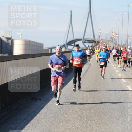 03.10.2025 - Köhlbrandbrückenlauf Yannick Fuchs http://msf.ph/oto/9190262 03.10.2025 11:50:18 Position 3  meine-sportfotos.de