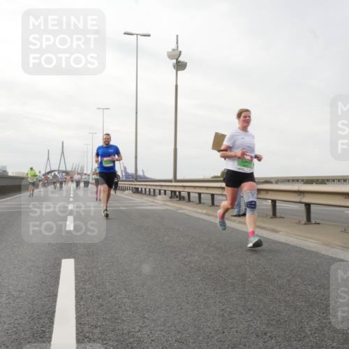 03.10.2025 - Köhlbrandbrückenlauf Matties Gatica Varas http://msf.ph/oto/9190264 03.10.2025 16:01:33 Position 3  meine-sportfotos.de