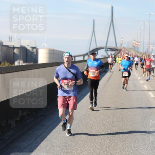 03.10.2025 - Köhlbrandbrückenlauf Yannick Fuchs http://msf.ph/oto/9190271 03.10.2025 11:50:19 Position 3 5970 meine-sportfotos.de
