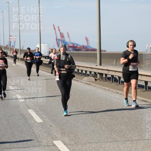 03.10.2025 - Köhlbrandbrückenlauf Yannick Fuchs http://msf.ph/oto/9190272 03.10.2025 12:10:09 Position 3  meine-sportfotos.de