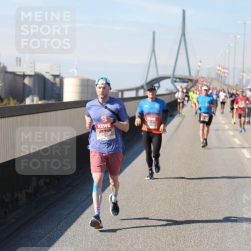 03.10.2025 - Köhlbrandbrückenlauf Yannick Fuchs http://msf.ph/oto/9190273 03.10.2025 11:50:19 Position 3 5970 meine-sportfotos.de