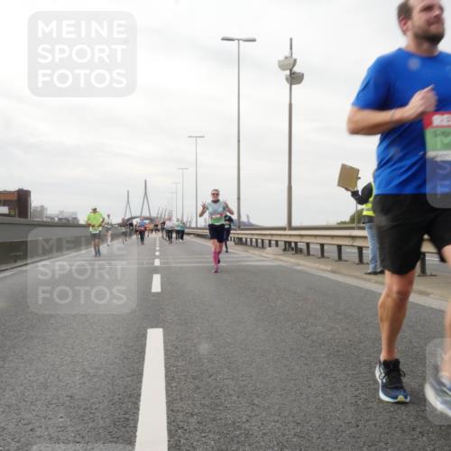03.10.2025 - Köhlbrandbrückenlauf Matties Gatica Varas http://msf.ph/oto/9190280 03.10.2025 16:01:35 Position 3  meine-sportfotos.de