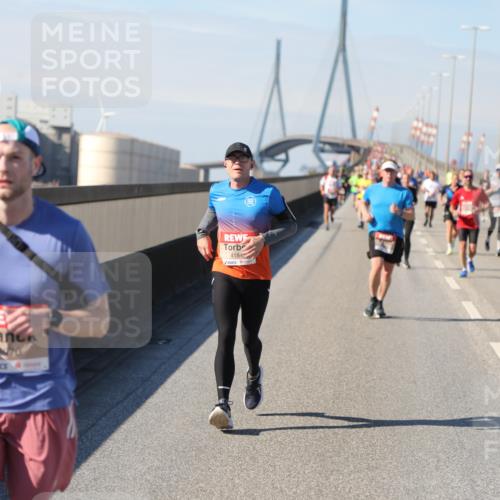 03.10.2025 - Köhlbrandbrückenlauf Yannick Fuchs http://msf.ph/oto/9190285 03.10.2025 11:50:21 Position 3 70, 4184 meine-sportfotos.de