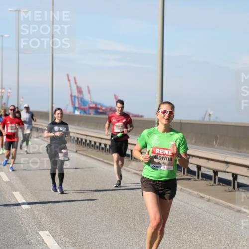 03.10.2025 - Köhlbrandbrückenlauf Yannick Fuchs http://msf.ph/oto/9190300 03.10.2025 11:50:22 Position 3 6348 meine-sportfotos.de