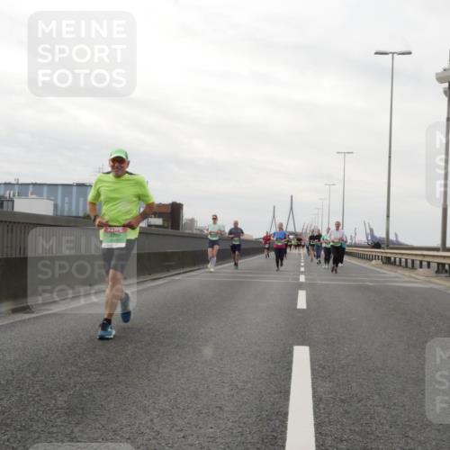03.10.2025 - Köhlbrandbrückenlauf Matties Gatica Varas http://msf.ph/oto/9190306 03.10.2025 16:01:41 Position 3  meine-sportfotos.de