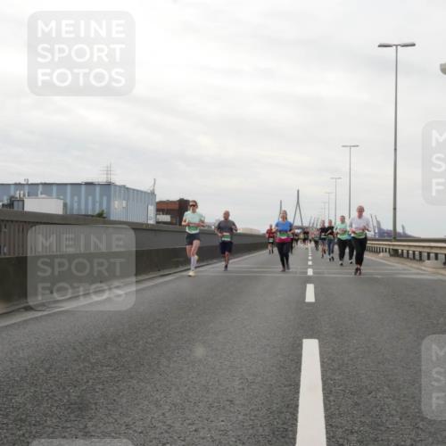 03.10.2025 - Köhlbrandbrückenlauf Matties Gatica Varas http://msf.ph/oto/9190314 03.10.2025 16:01:42 Position 3 1 meine-sportfotos.de