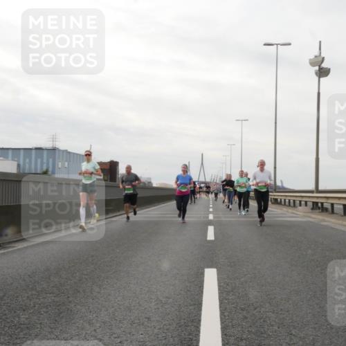 03.10.2025 - Köhlbrandbrückenlauf Matties Gatica Varas http://msf.ph/oto/9190318 03.10.2025 16:01:43 Position 3  meine-sportfotos.de