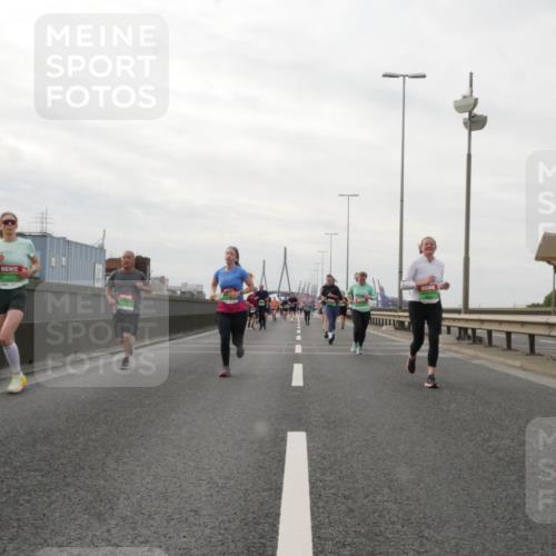 03.10.2025 - Köhlbrandbrückenlauf Matties Gatica Varas http://msf.ph/oto/9190322 03.10.2025 16:01:44 Position 3  meine-sportfotos.de