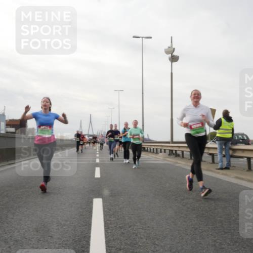 03.10.2025 - Köhlbrandbrückenlauf Matties Gatica Varas http://msf.ph/oto/9190326 03.10.2025 16:01:45 Position 3 251 meine-sportfotos.de