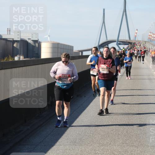 03.10.2025 - Köhlbrandbrückenlauf Yannick Fuchs http://msf.ph/oto/9190332 03.10.2025 12:10:13 Position 3 5557, 5437 meine-sportfotos.de