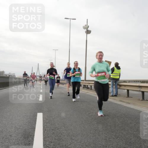 03.10.2025 - Köhlbrandbrückenlauf Matties Gatica Varas http://msf.ph/oto/9190334 03.10.2025 16:01:47 Position 3 8450 meine-sportfotos.de