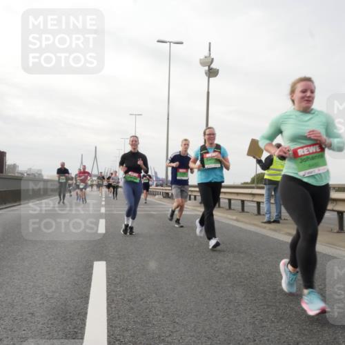 03.10.2025 - Köhlbrandbrückenlauf Matties Gatica Varas http://msf.ph/oto/9190337 03.10.2025 16:01:48 Position 3 8450 meine-sportfotos.de
