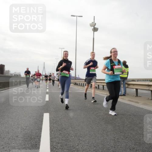 03.10.2025 - Köhlbrandbrückenlauf Matties Gatica Varas http://msf.ph/oto/9190339 03.10.2025 16:01:48 Position 3 9117 meine-sportfotos.de