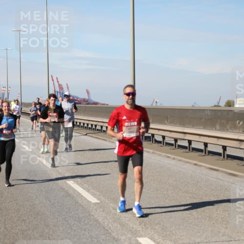03.10.2025 - Köhlbrandbrückenlauf Yannick Fuchs http://msf.ph/oto/9190344 03.10.2025 11:50:27 Position 3  meine-sportfotos.de
