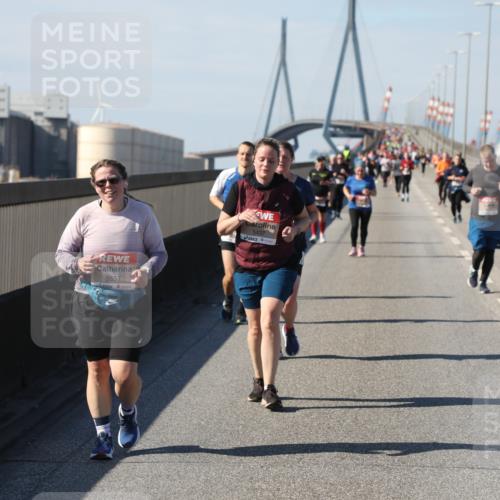 03.10.2025 - Köhlbrandbrückenlauf Yannick Fuchs http://msf.ph/oto/9190353 03.10.2025 12:10:14 Position 3 5557, 5437 meine-sportfotos.de
