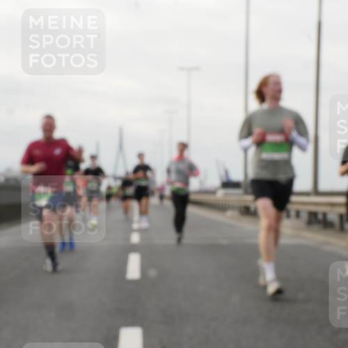 03.10.2025 - Köhlbrandbrückenlauf Matties Gatica Varas http://msf.ph/oto/9190358 03.10.2025 16:01:52 Position 3 11 meine-sportfotos.de