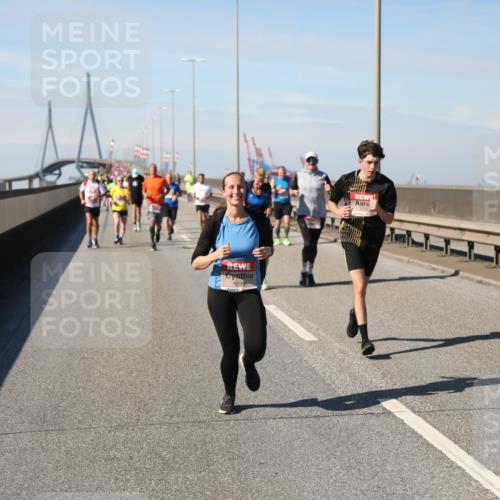 03.10.2025 - Köhlbrandbrückenlauf Yannick Fuchs http://msf.ph/oto/9190366 03.10.2025 11:50:29 Position 3 4195 meine-sportfotos.de
