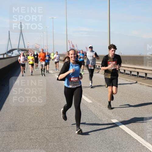 03.10.2025 - Köhlbrandbrückenlauf Yannick Fuchs http://msf.ph/oto/9190371 03.10.2025 11:50:29 Position 3 4195 meine-sportfotos.de