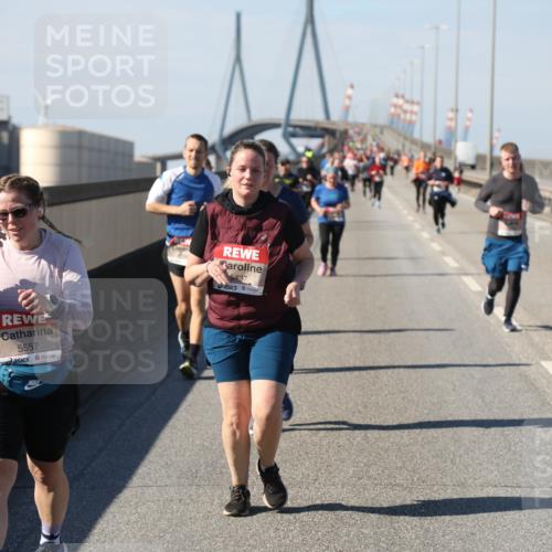 03.10.2025 - Köhlbrandbrückenlauf Yannick Fuchs http://msf.ph/oto/9190375 03.10.2025 12:10:16 Position 3 5557, 5437 meine-sportfotos.de