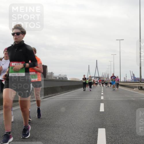 03.10.2025 - Köhlbrandbrückenlauf Matties Gatica Varas http://msf.ph/oto/9190383 03.10.2025 16:02:00 Position 3 8193, 7930 meine-sportfotos.de