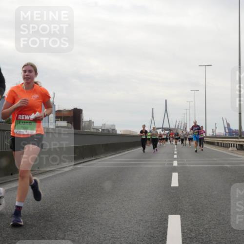 03.10.2025 - Köhlbrandbrückenlauf Matties Gatica Varas http://msf.ph/oto/9190386 03.10.2025 16:02:00 Position 3 93, 7930 meine-sportfotos.de
